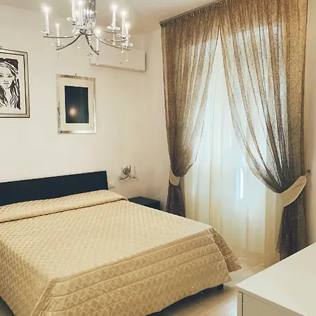 La Casa Di Mila Apartament *
